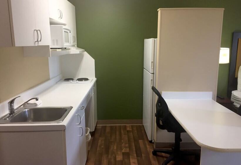 هتل Extended Stay America Suites  Detroit  Ann Arbor  Briarwood Mall