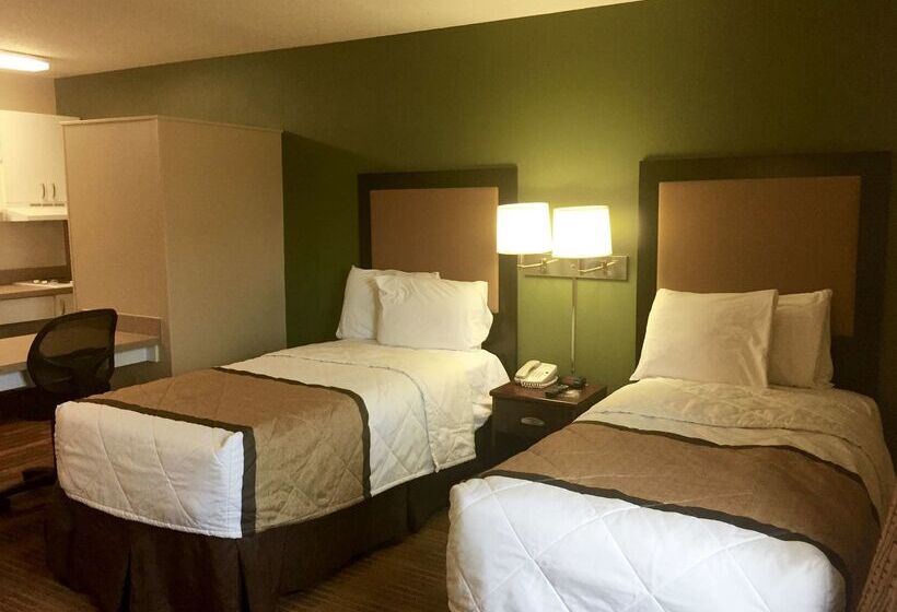 בית מלון כפרי Extended Stay America Suites  Detroit  Madison Heights