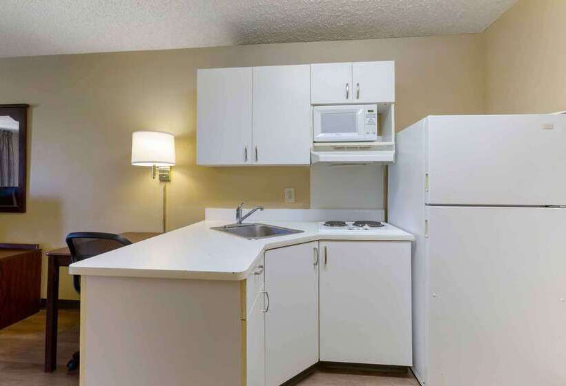 Отель Extended Stay America Select Suites   Phoenix   Scottsdale   North