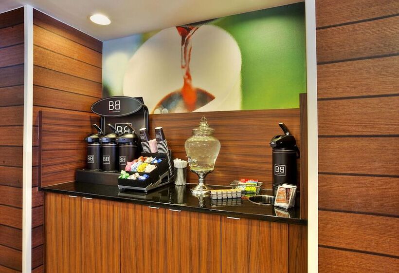 هتل Fairfield Inn Ann Arbor
