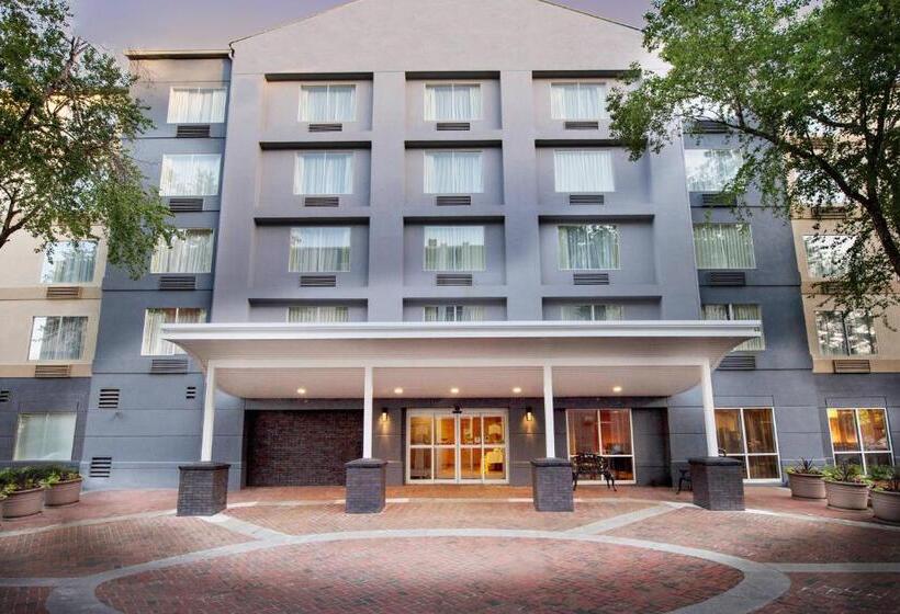 هتل Fairfield Inn & Suites By Marriott Atlanta Buckhead