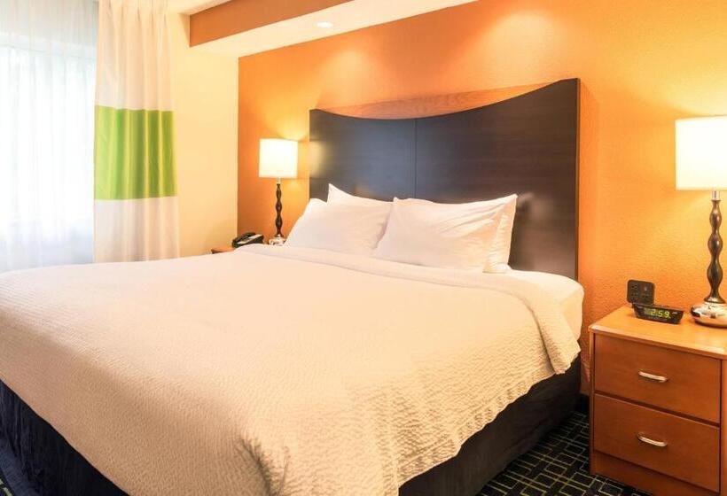 هتل Fairfield Inn & Suites Canton