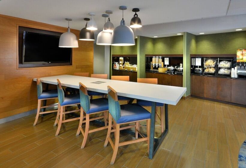 هتل Fairfield Inn & Suites By Marriott Charlottesville North
