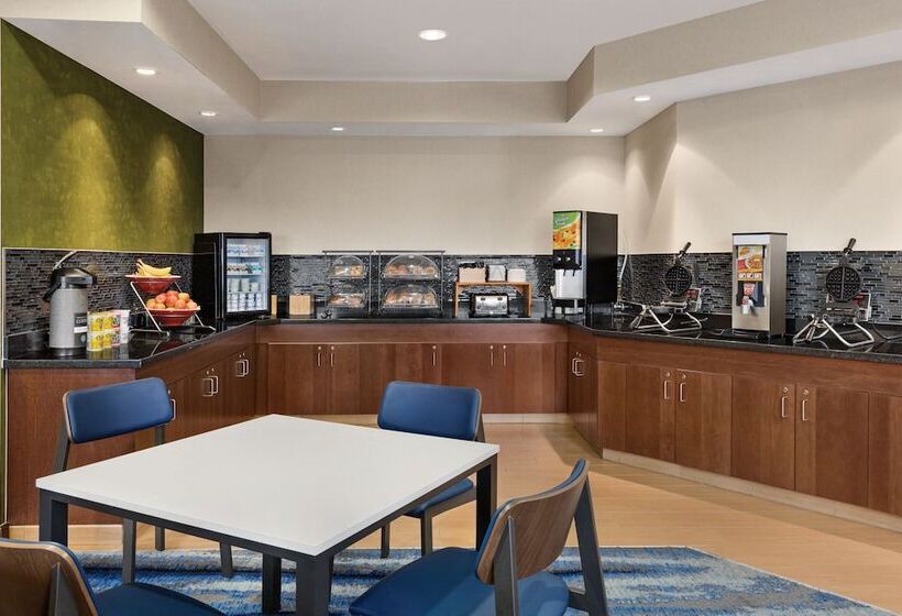 ホテル Fairfield Inn & Suites Findlay