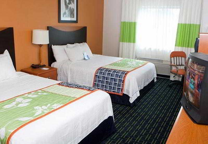 هتل Fairfield Inn & Suites Fort Worth University Drive