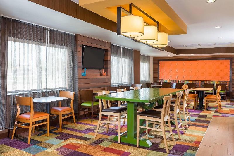هتل Fairfield Inn & Suites Grand Rapids