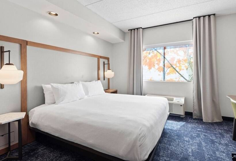 هتل Fairfield Inn & Suites By Marriott Hickory