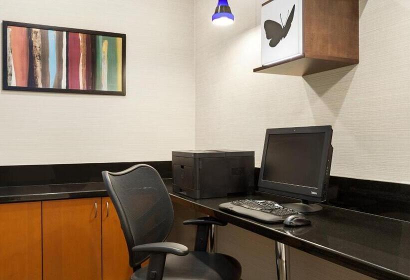 هتل Fairfield Inn & Suites Omaha East/council Bluffs, Ia