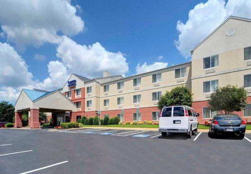 בית מלון כפרי Fairfield Inn And Suites By Marriott Potomac Mills Woodbridge