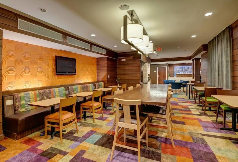 בית מלון כפרי Fairfield Inn And Suites By Marriott Potomac Mills Woodbridge