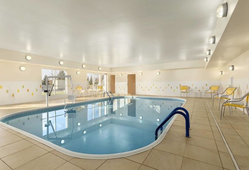 هتل Fairfield Inn & Suites Saginaw