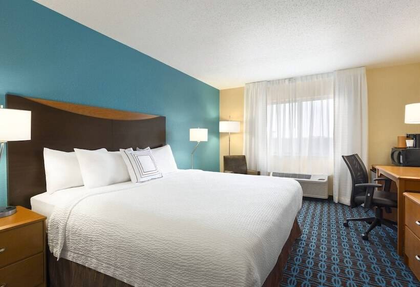 هتل Fairfield Inn & Suites Saginaw