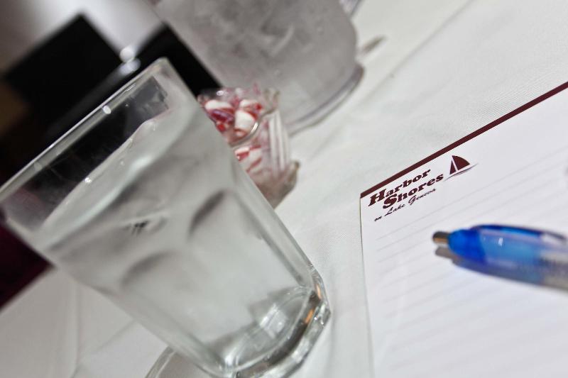 هتل Harbor Shores On Lake Geneva