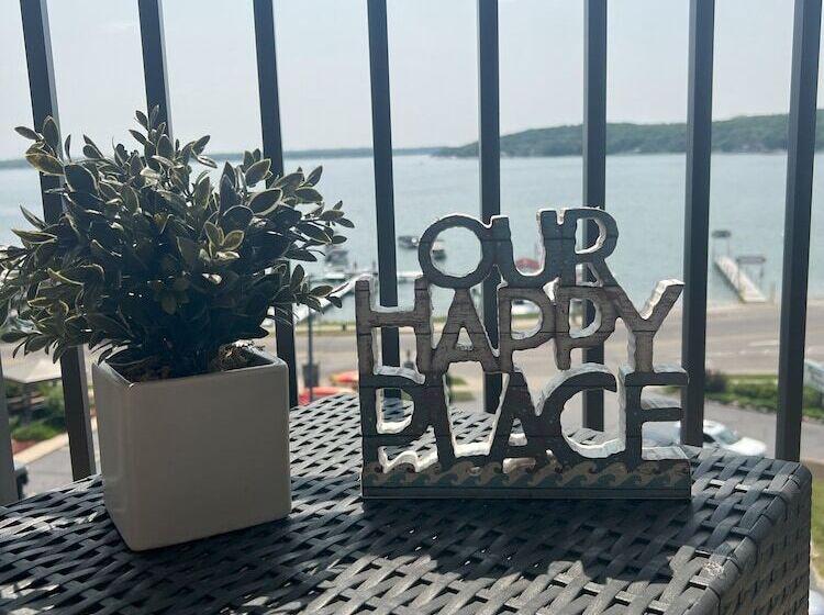 בית מלון כפרי Harbor Shores On Lake Geneva