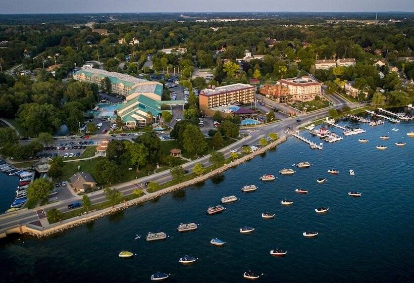 בית מלון כפרי Harbor Shores On Lake Geneva