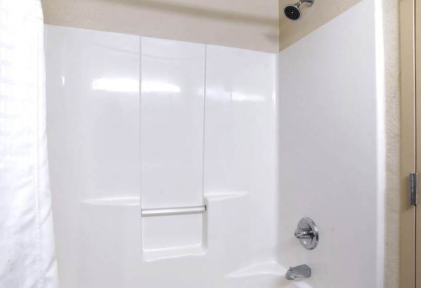 בית מלון כפרי Home 1 Suites Extended Stay