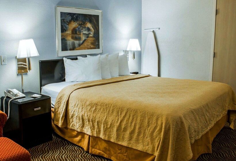 فندق Quality Inn