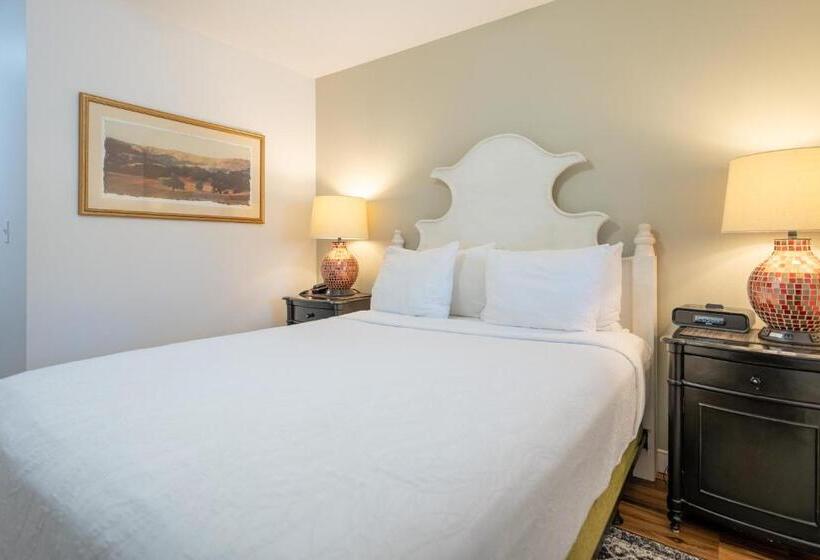 호텔 The Inn On Pine