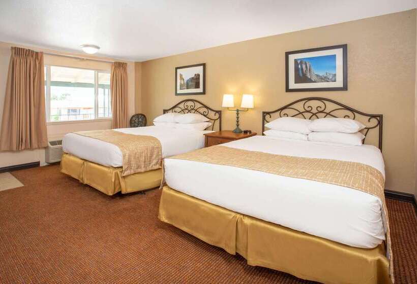 منتجع Travelodge By Wyndham Hawthorne