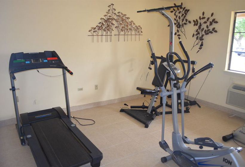 Summit Inn Hotel & Suites