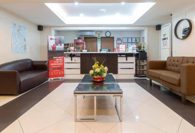 هتل Reddoorz At Bp International Near Sm Manila