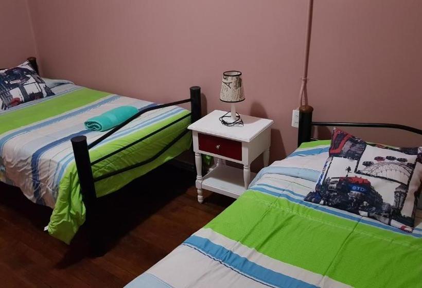 بنسيون Hostal Viajeros