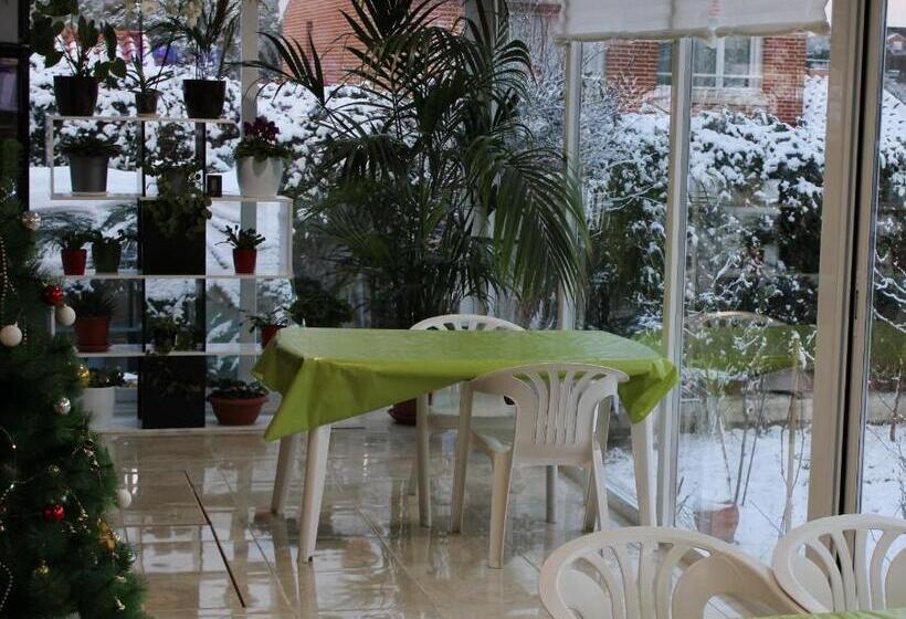 Pensión Residencial Playa Lisa