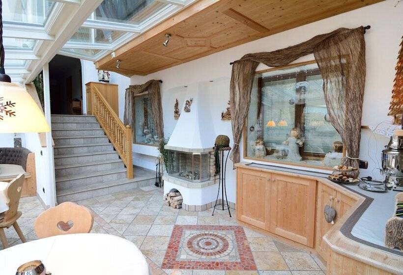 تختخواب و صبحانه Garni Hotel And Apartments Wildbach