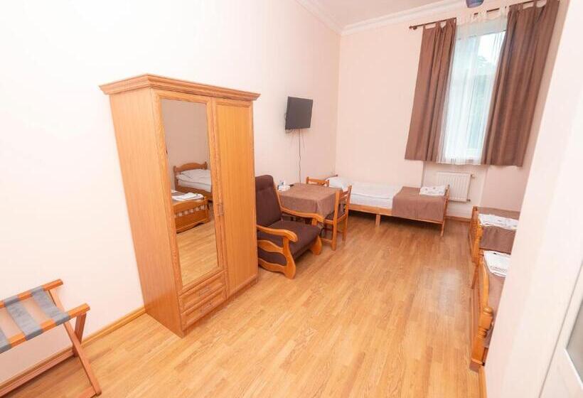 تختخواب و صبحانه Popock Dilijan 2
