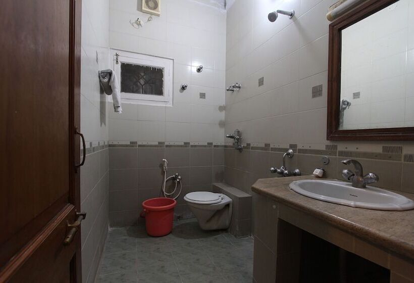 酒店 Kubera Palace By Oyo Rooms