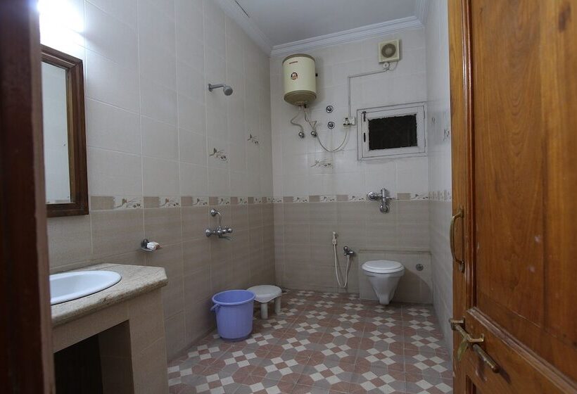 酒店 Kubera Palace By Oyo Rooms
