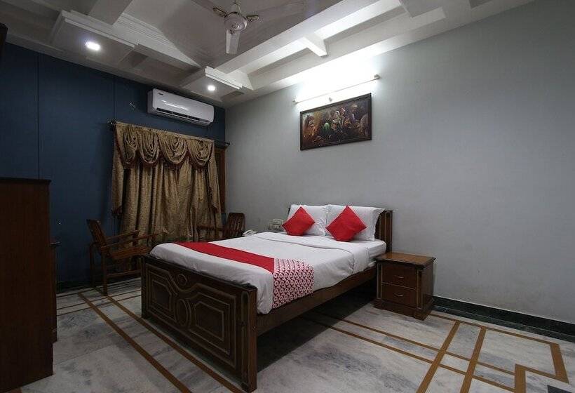 酒店 Kubera Palace By Oyo Rooms