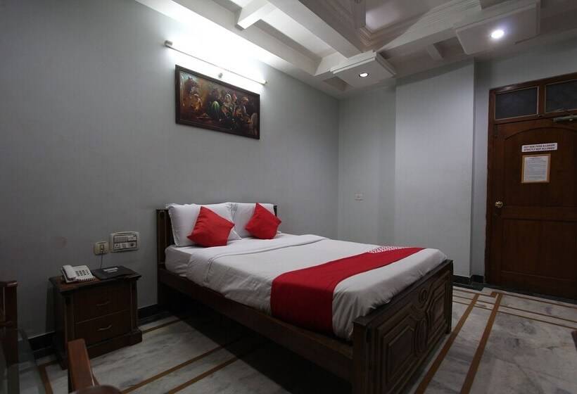 酒店 Kubera Palace By Oyo Rooms