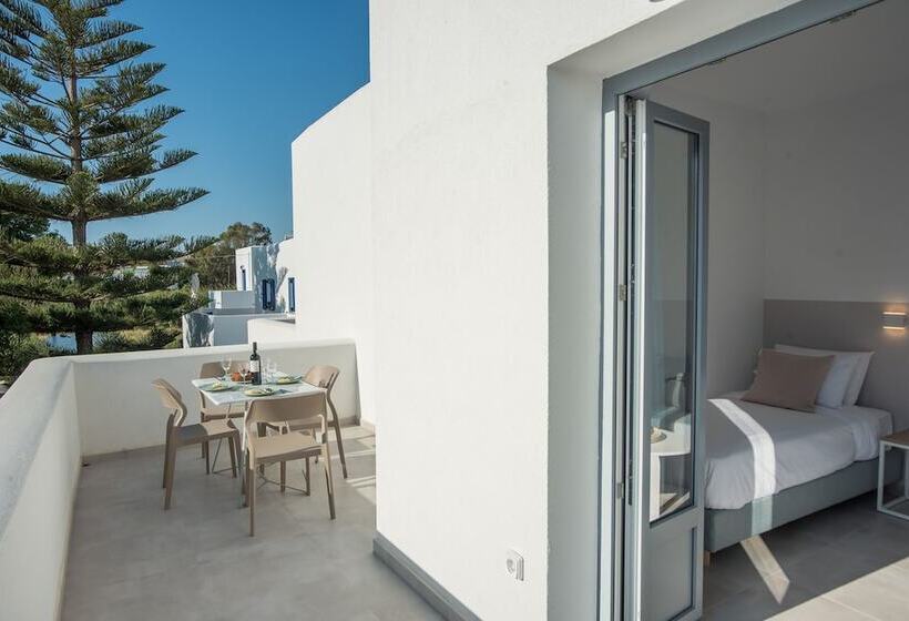 هتل Nautilus Apartments Suites