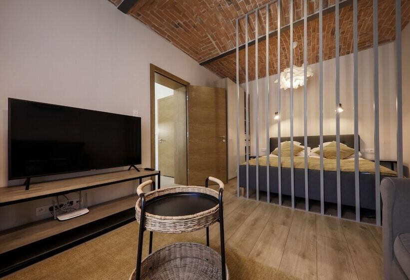 ホテル Staypolska