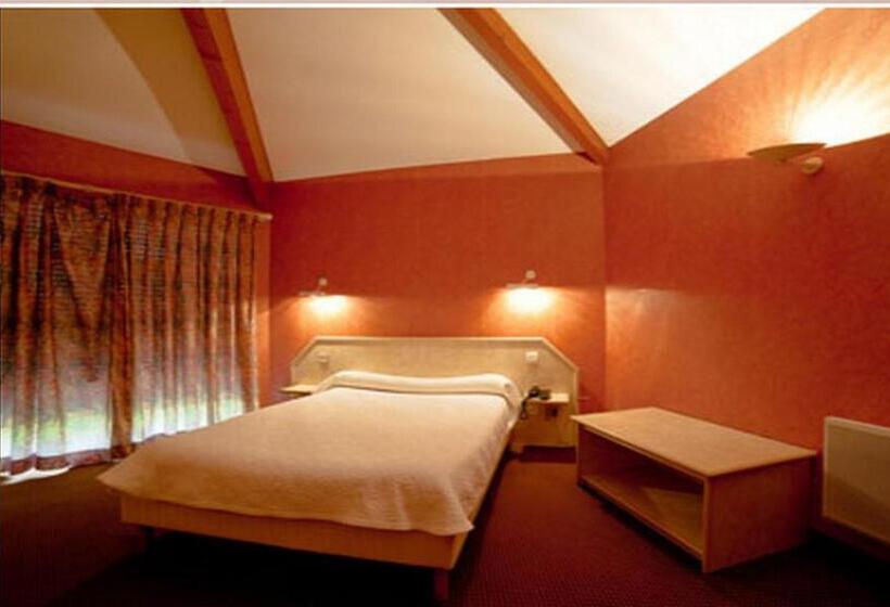 モーテル Logis Hotels   Hotel Restaurant L Enclos