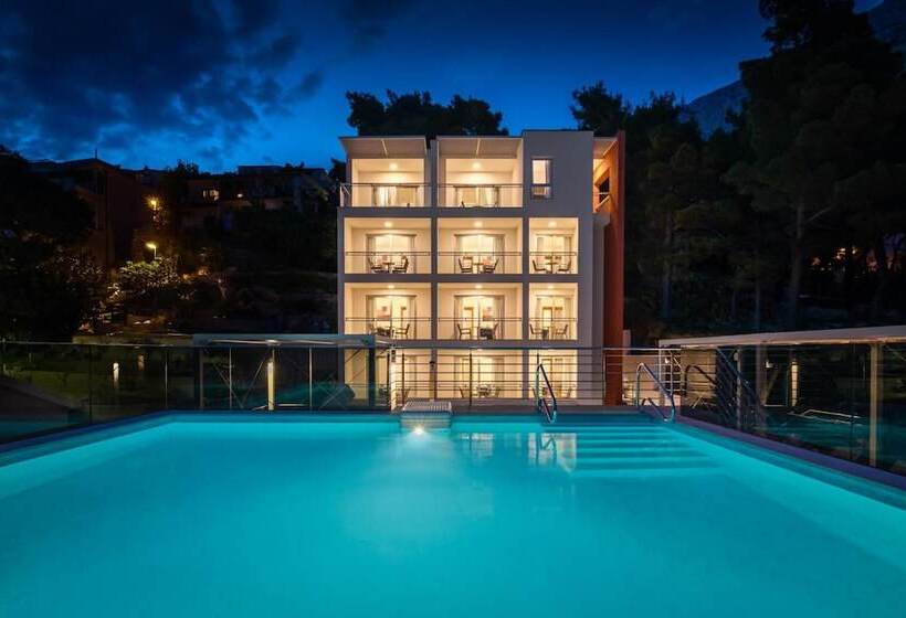 Noemia Apartments