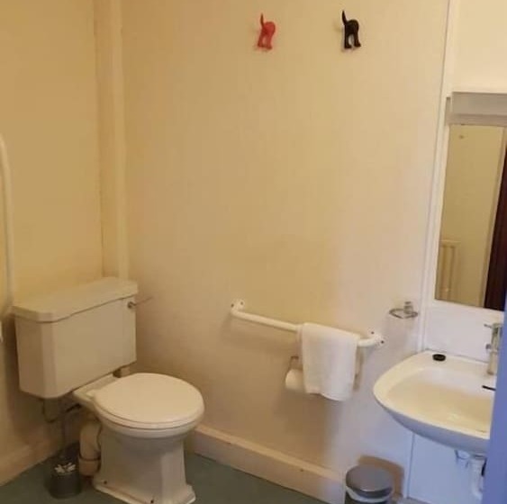 Хостел Old Red House