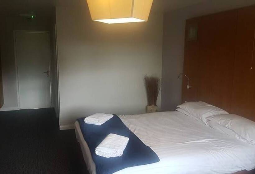 Хостел Old Red House