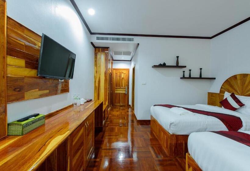 هتل Sky View Resort Buriram