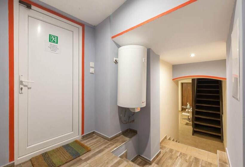 Nomado Hostel