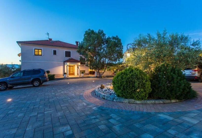 پانسیون Villa Milcetic