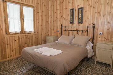 هتل Duratón Camping