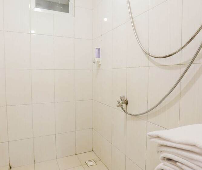 Lauv Room Grand Centerpoint By Oyo Rooms