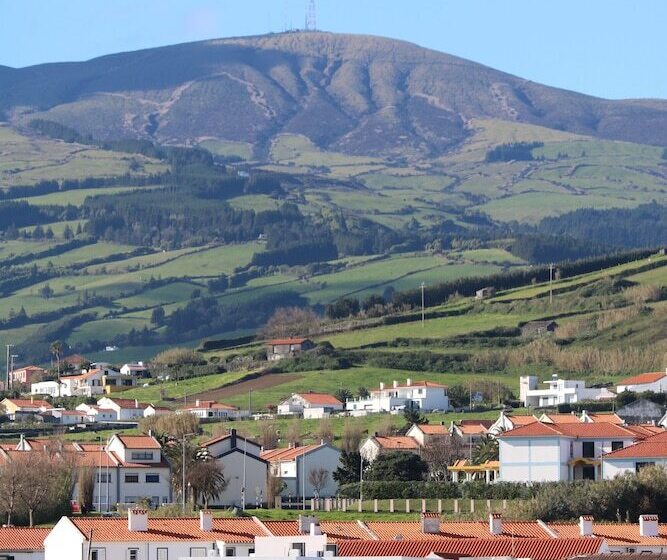 ペンション Monte Da Guia