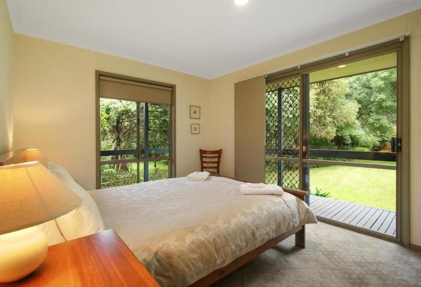 Rail Trail Cottage  Bright