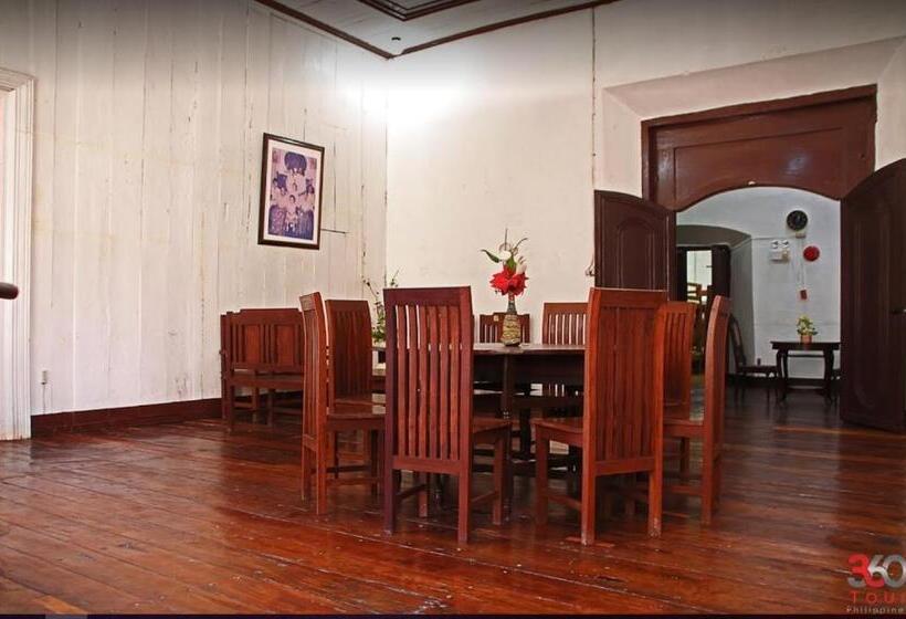 فندق صغير Escolta's Homey Lodge