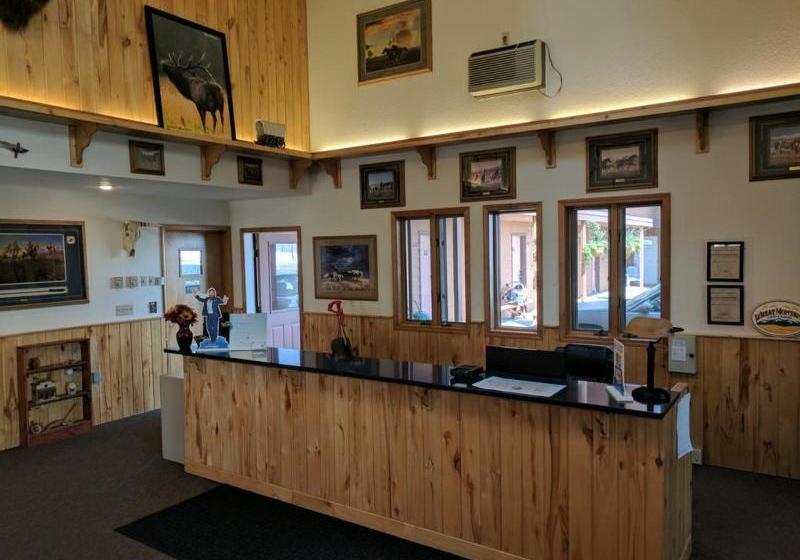 Fort Three Forks Motel & R V Park