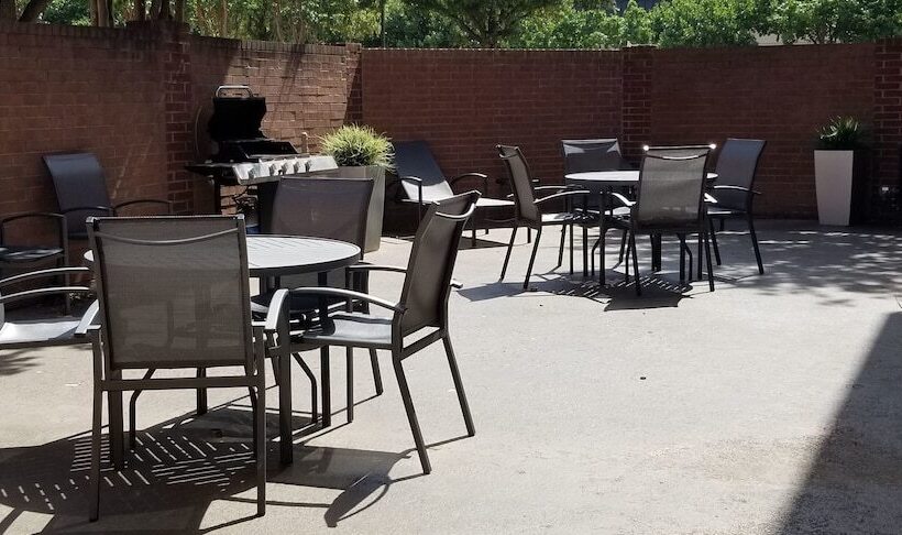 ホテル Comfort Inn & Suites North Dallasaddison