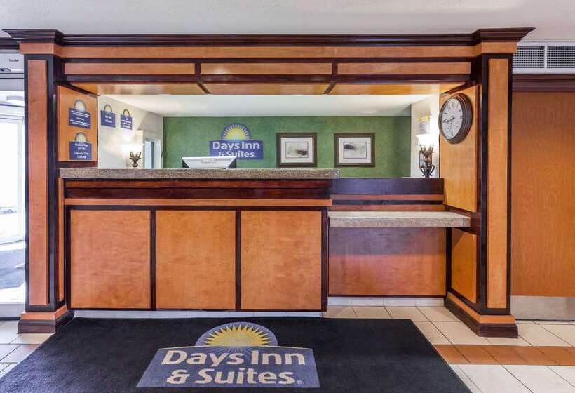 בית מלון כפרי Days Inn & Suites By Wyndham Warren